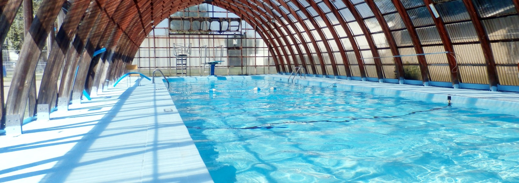 Piscine municipale et jeu d'eau